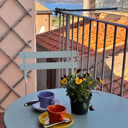 Apartment House *