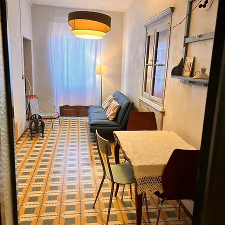 Apartment House